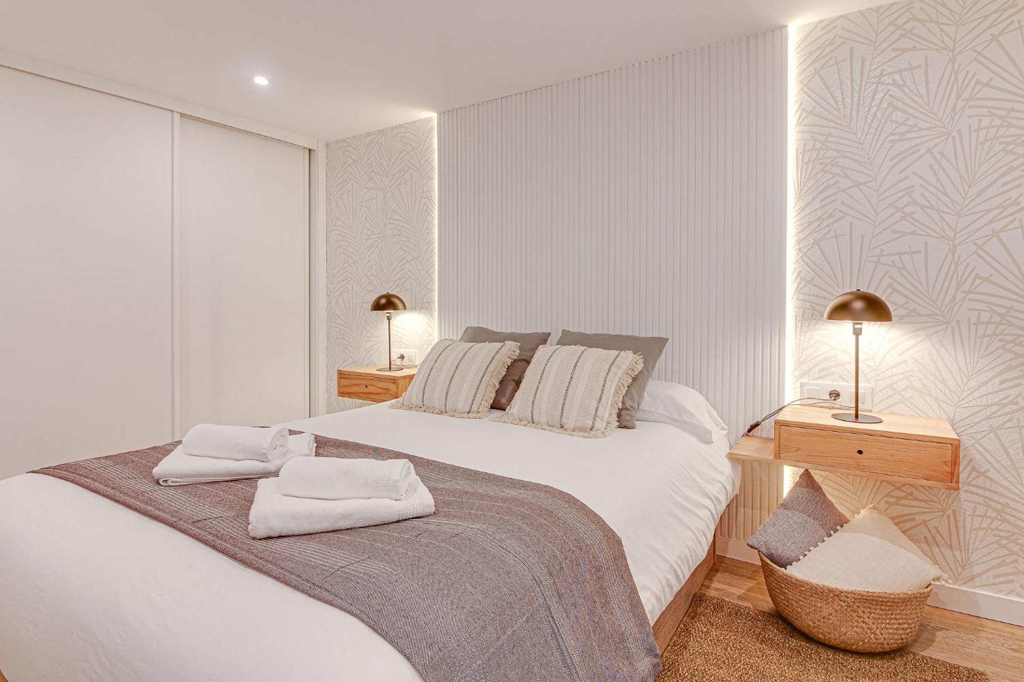 Diseno A Coruna Con Garaje Gratis By Theblueapartments Com エクステリア 写真