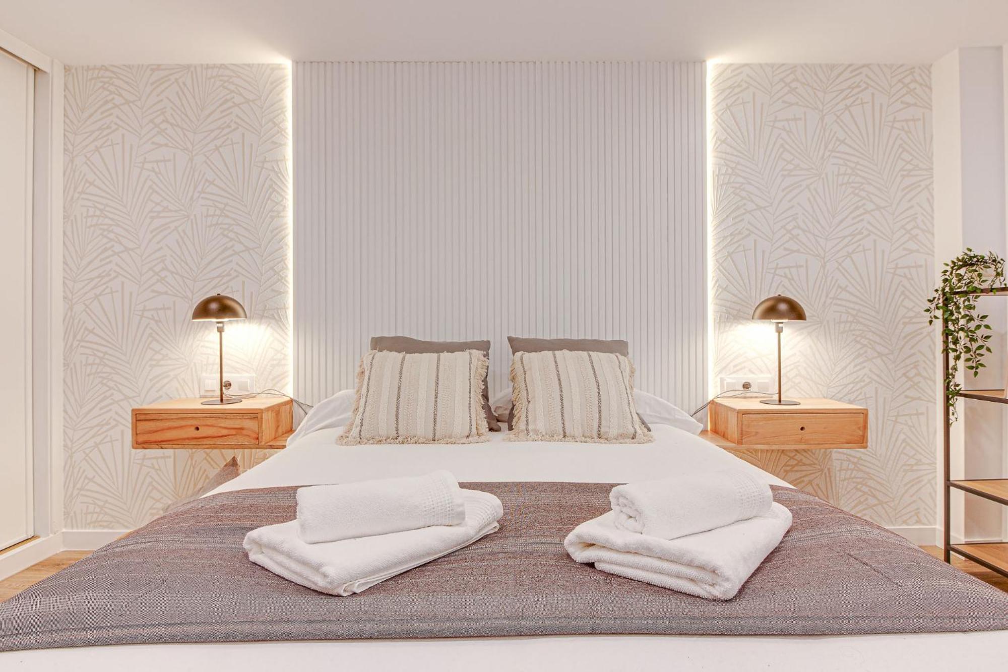 Diseno A Coruna Con Garaje Gratis By Theblueapartments Com エクステリア 写真